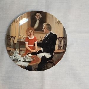Annie collectors plate